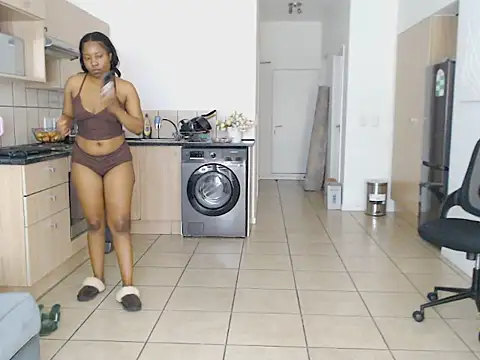 AaliyahShae Chat XXX live