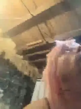 Bootycheekz's Live XXX Chat