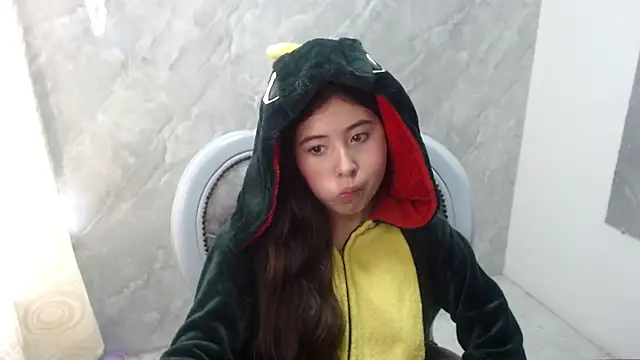 Chat +18 de luluqueen69 ao vivo