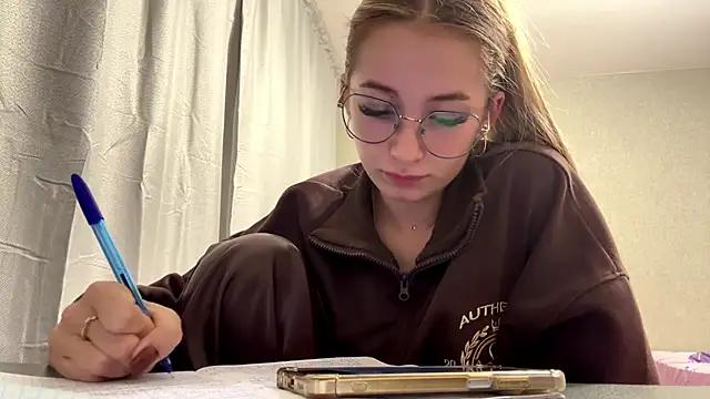 MarkitaHersch's Live XXX Chat