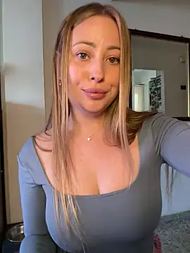 AlisaWhite's Live XXX Chat