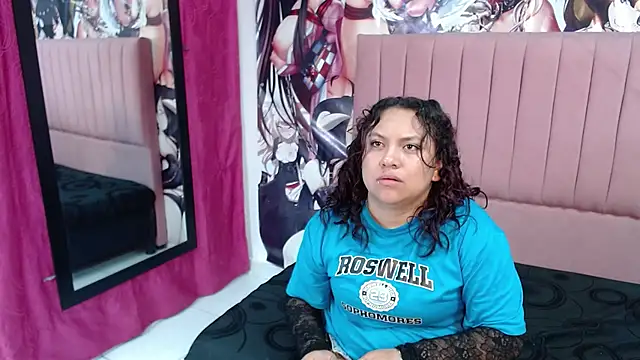 Chat +18 de emma_luxxe ao vivo