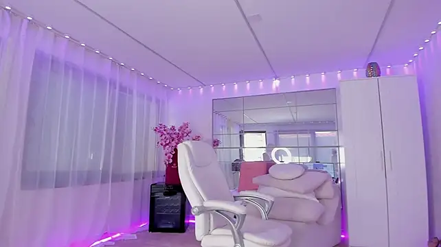 Živý XXX chat missdiamond_