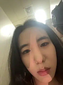 lucy2027's Live XXX Chat