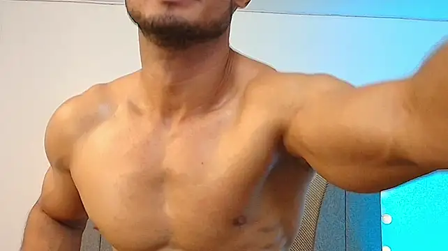 Adonys_Lewis_ 现场XXX聊天