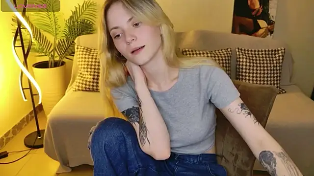 LisaRainbow Chat XXX in diretta