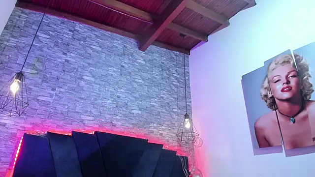 Emily_Brown18 লাইভ XXX চ্যাট