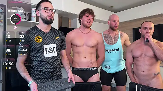 michaelbradleu Show in webcam