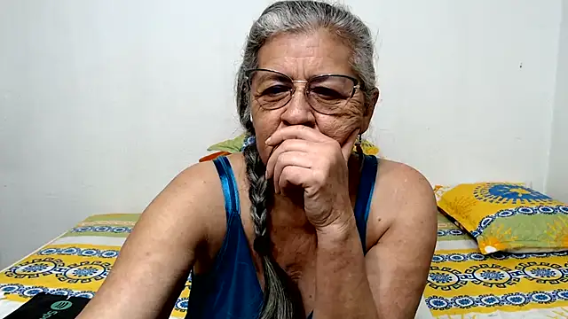 Chat XXX en directo de candy_mature_