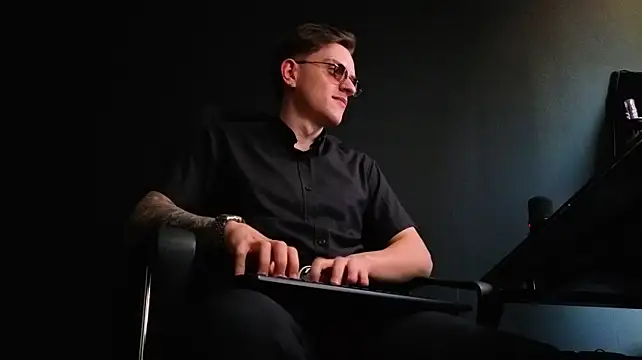 XXX chat uživo modela FelixStarkk