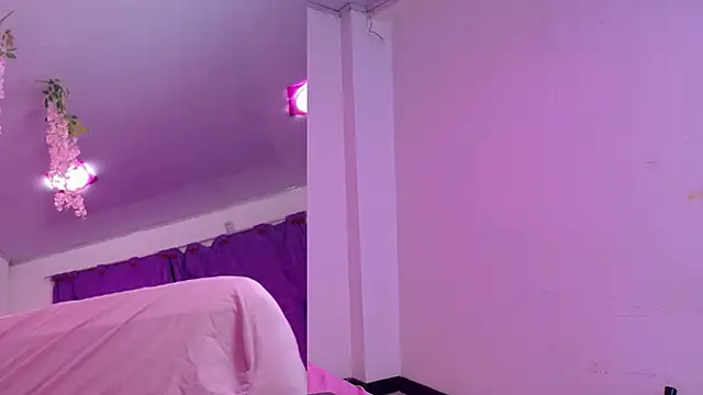 NahomyEvans Chat XXX live