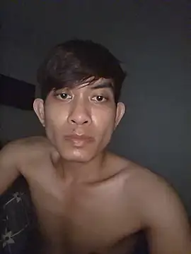 spitspittonmyface webcam show