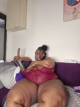 ThickianaRider's Live XXX Chat