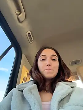 DollyTall XXX чат на живо