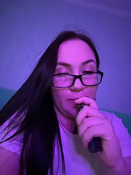 Chat +18 de LunaxxDreams ao vivo