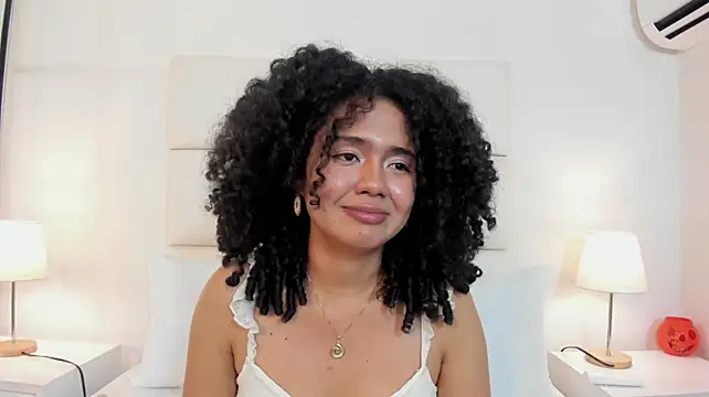 Kiraspell's Live XXX Chat