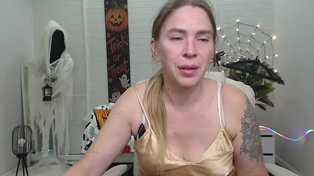 XXX chat uživo modela TessaDaybreak