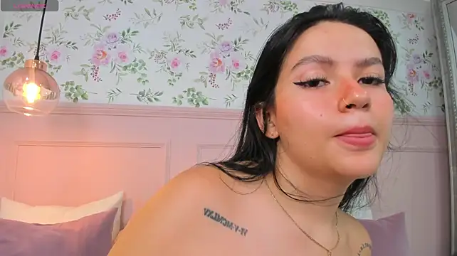 emma_rose29 Chat XXX in diretta