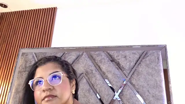 Chat XXX Live Slutty_Vicky