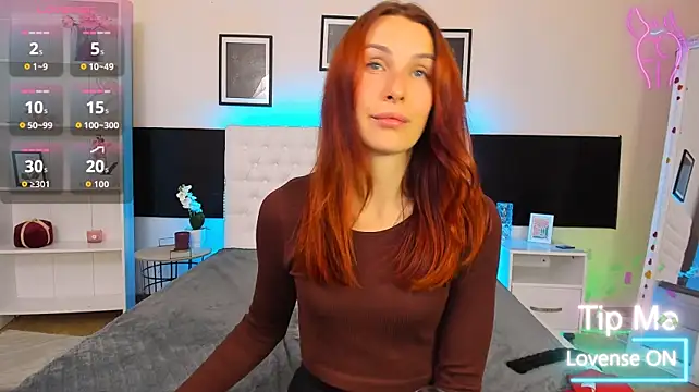 Онлайн чат XXX KiraNeeww