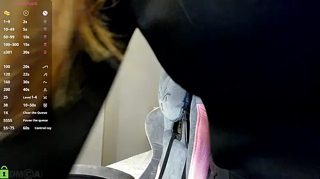 Elly_B1oom live XXX chat