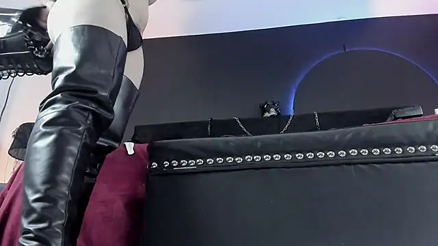 _Jade_16 Chat XXX in diretta