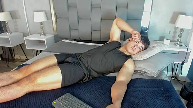 Онлайн чат XXX Charlie___Musk
