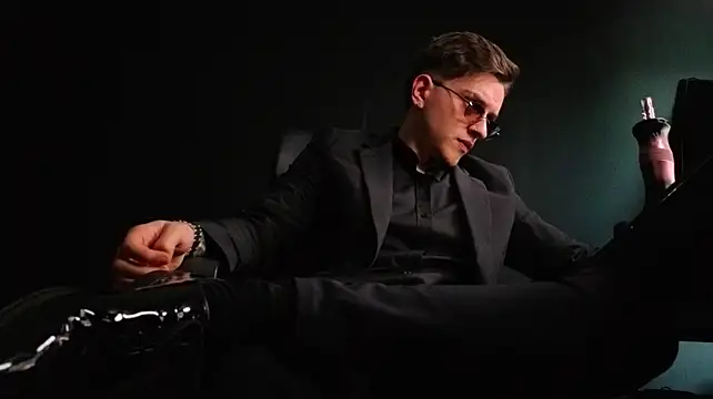 دردشة FelixStarkk الجنسية المباشرة