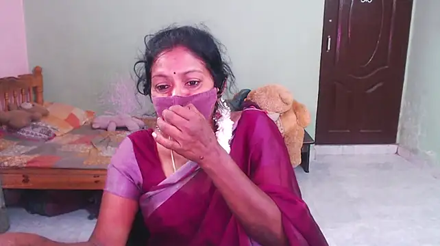 Novapol11 live XXX chat