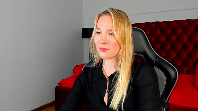 Živý XXX chat ElaraVoltage