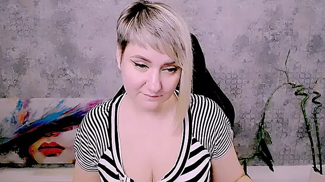 Chatroom XXX en direct de Djullia