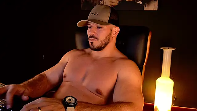 Show modela AngeloEric na web-kameri
