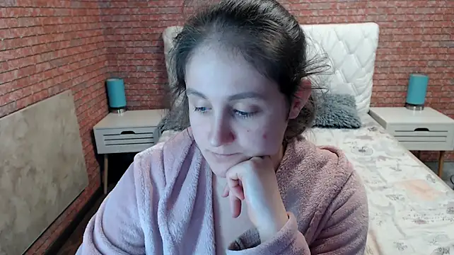 XXX chat uživo modela Holliy_Cooper
