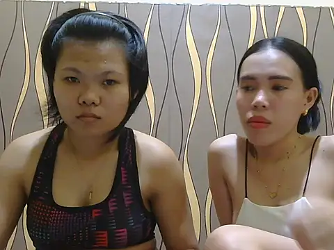 Show de YoungLovers4u na webcam