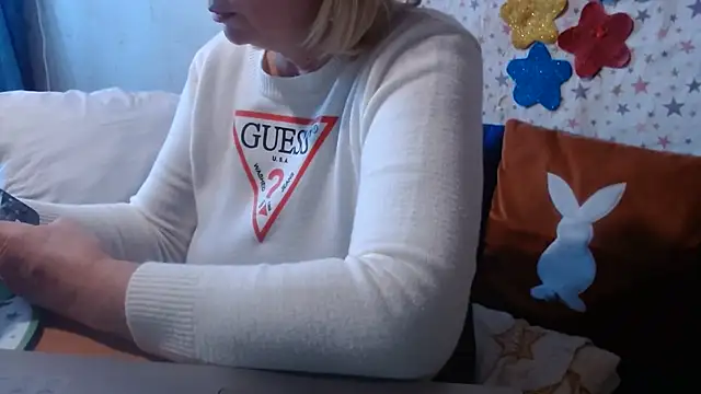 QueenLana Adlı Modelin Canlı XXX Sohbeti