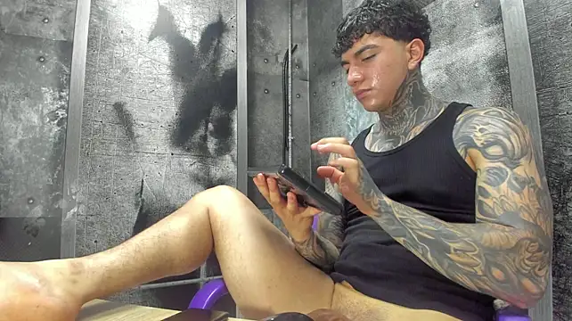 XXX chat uživo modela Gury_tattoo
