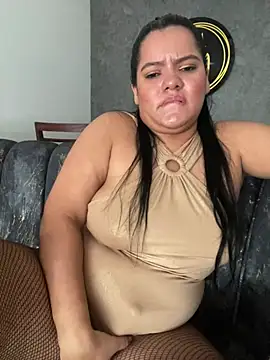 NaniGgold's Live XXX Chat