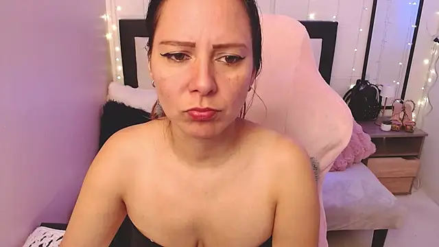 Sembang XXX Secara Langsung camila_delarosa