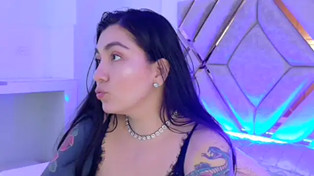XXX chat uživo modela KathiaJenner