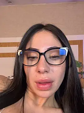 zaffira_ Chat XXX in diretta