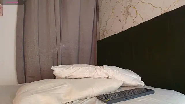 cinniaa_ XXX чат на живо