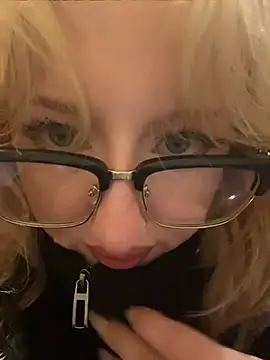 RonnieKiss' Live XXX Chat