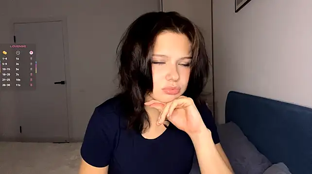 EmilyMercurial 现场XXX聊天