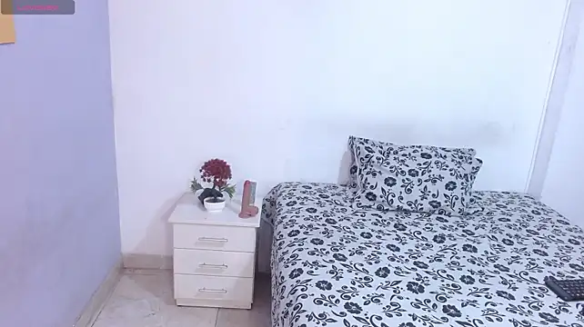 Živý XXX chat tiberius_blaunch