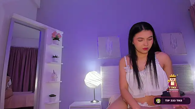 KamyVega_ Adlı Modelin Canlı XXX Sohbeti