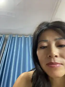 Lipinger 现场XXX聊天