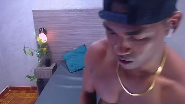 Roman_Muscle_ Webcam show