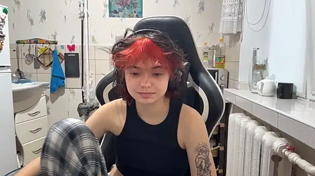 Kirin_Lin Adlı Modelin Canlı XXX Sohbeti