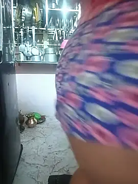 dhanshri143 Chat XXX in diretta