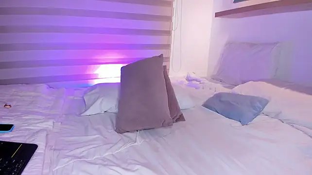 PaulaHillls_ Chat XXX in diretta